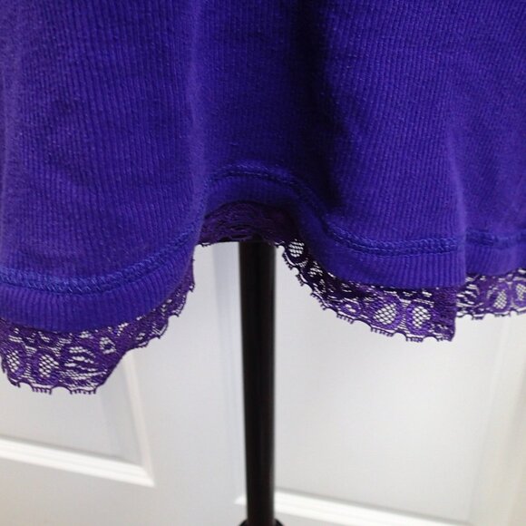 Purple Ladies Top Size Juniors XL - Picture 4 of 6